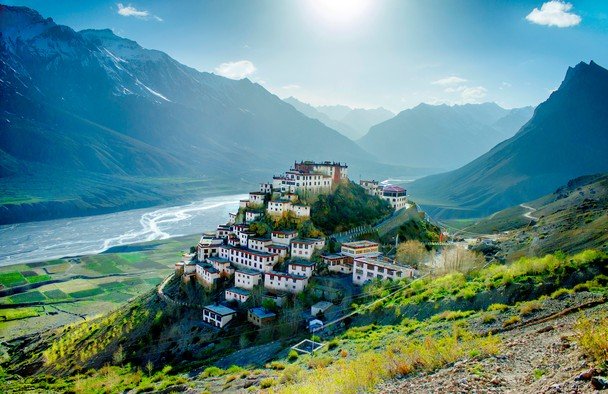 Spiti vs Ladakh Road Trip: The Ultimate Comparative Analysis